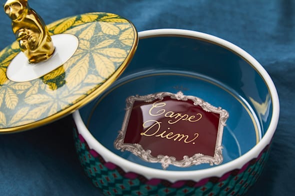 ASSIETTES ET PORCELAINES PERSONNALISÉES
