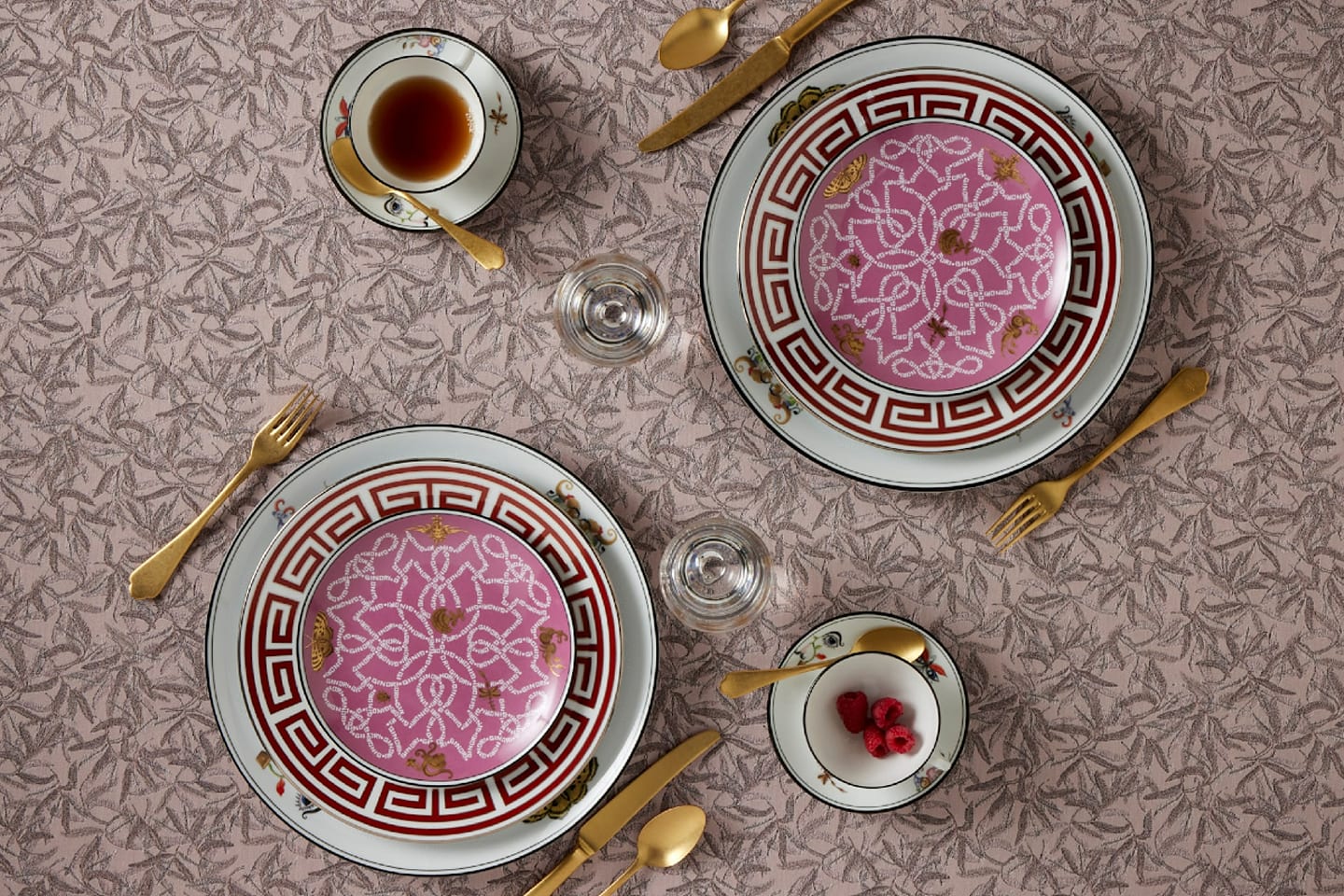 Ginori Floral Charger and Dinner Sets, Red (Set of 2)