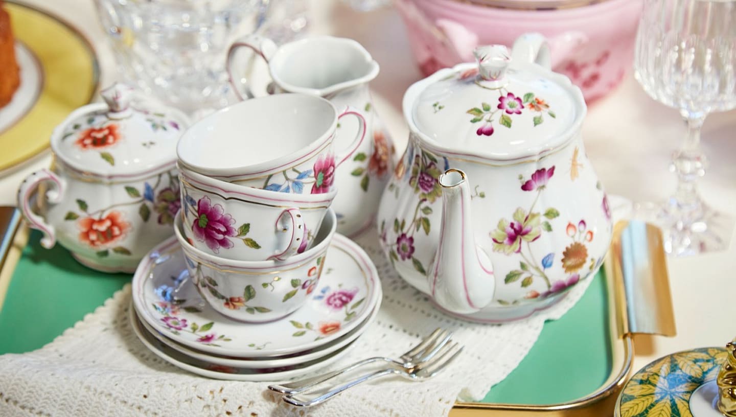 Tasses et mugs café ou thé porcelaine fine France peinte à la main