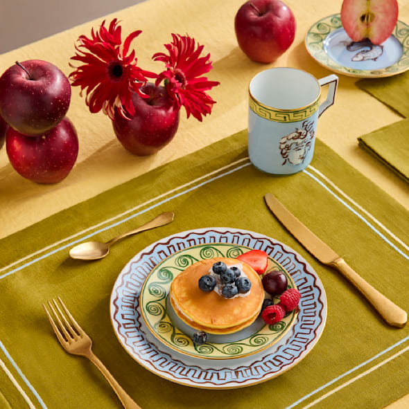 Ginori 1735 dresses your table